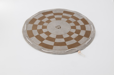 byzantine chess, round chess, circular chess grey